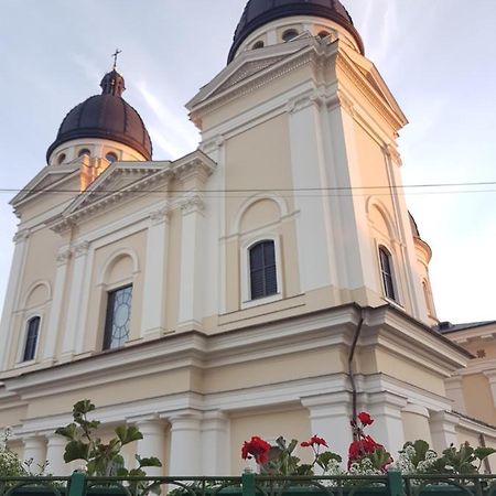 Old Town Apartments Лвив Екстериор снимка